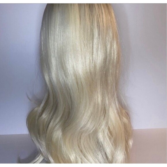 Synthetic Blonde Wig - Picture 6 of 8